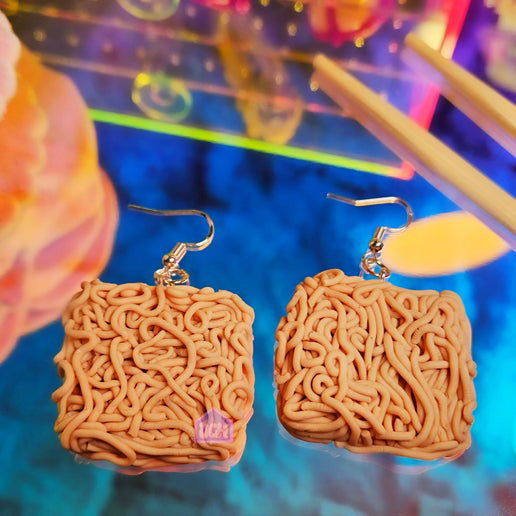 miniature food accessories bold unique quality campy dangle earrings  ramen 